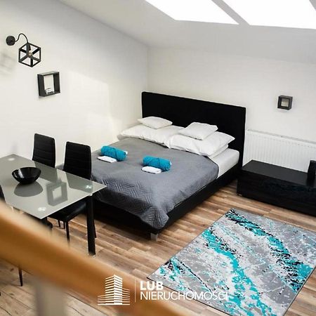 Apartament Manhattan Mielec Buitenkant foto