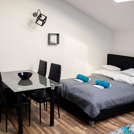 Apartament Manhattan Mielec Buitenkant foto