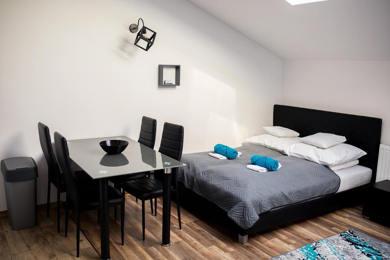 Apartament Manhattan Mielec Buitenkant foto